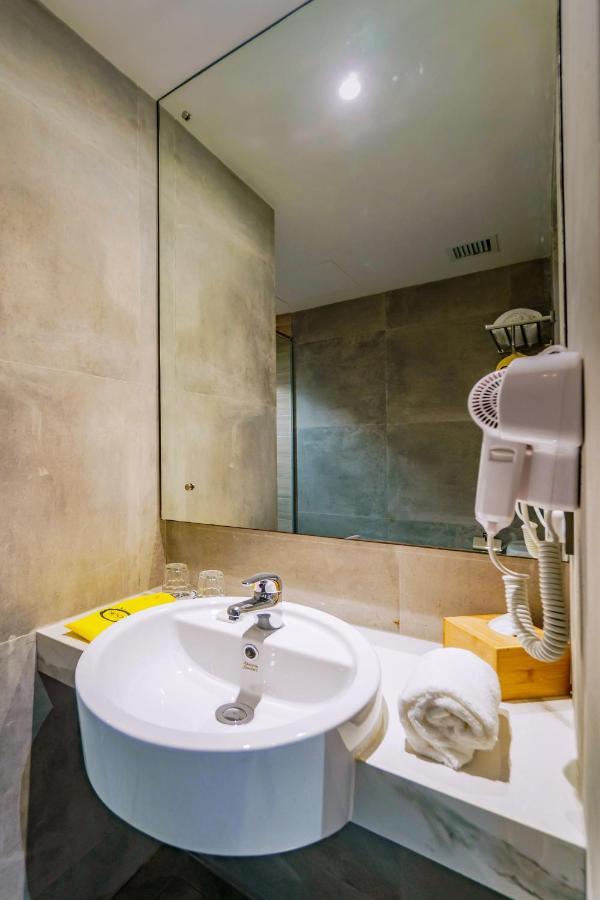 Yello Hotel Harbour Bay Nagoya Kültér fotó
