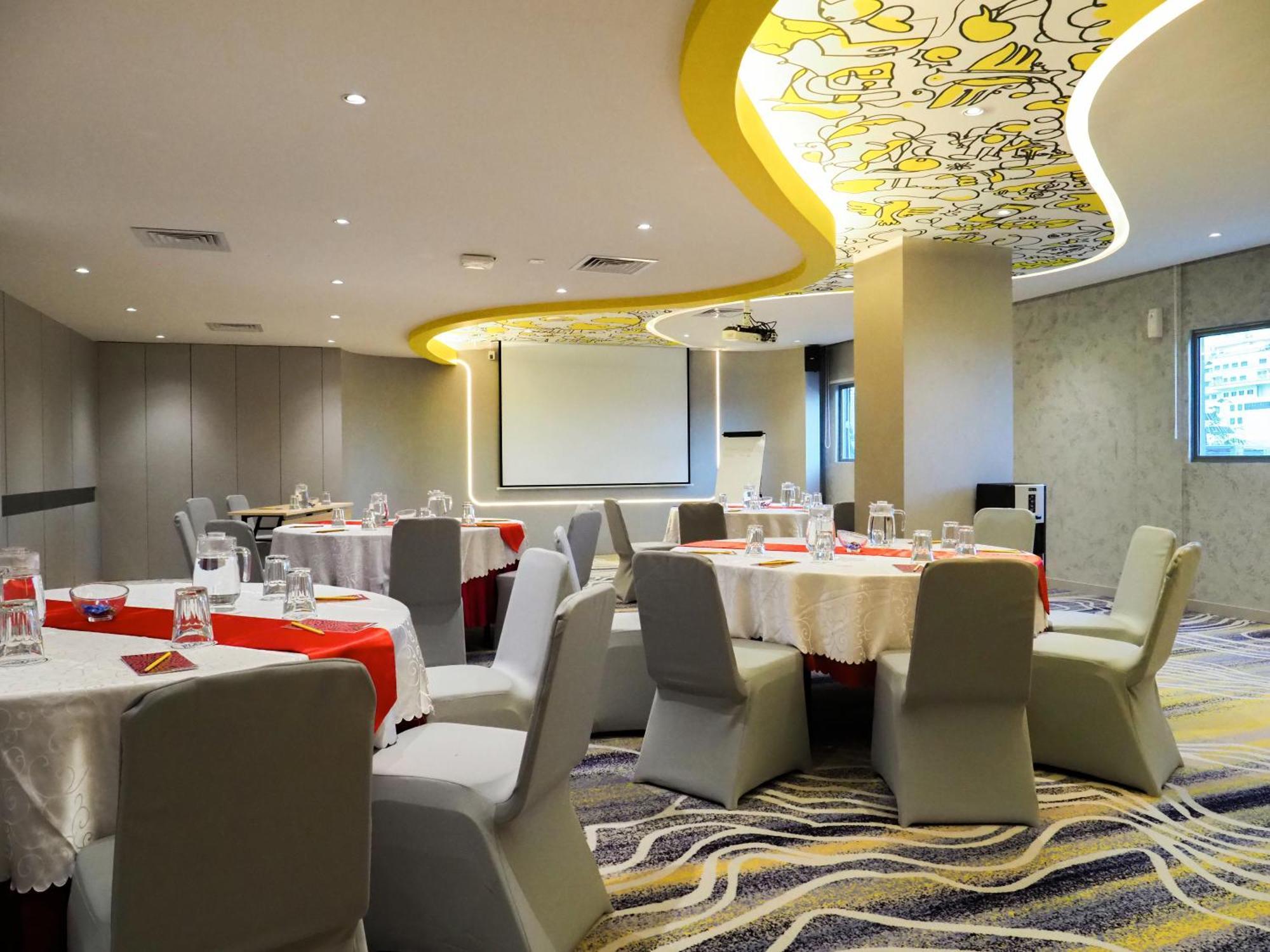 Yello Hotel Harbour Bay Nagoya Kültér fotó